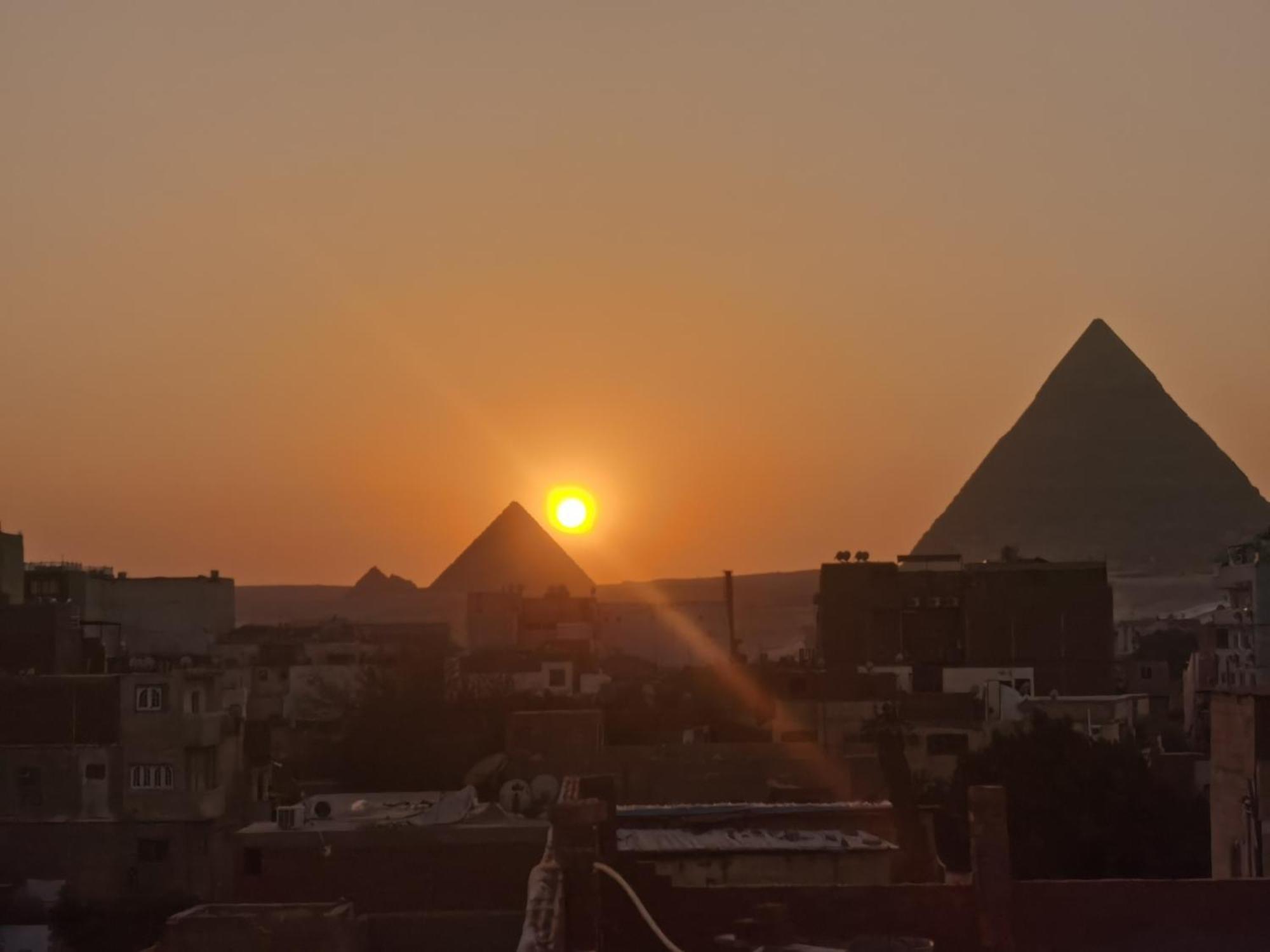 The View Pyramids Hotel Kafret el-Gabal Exterior foto
