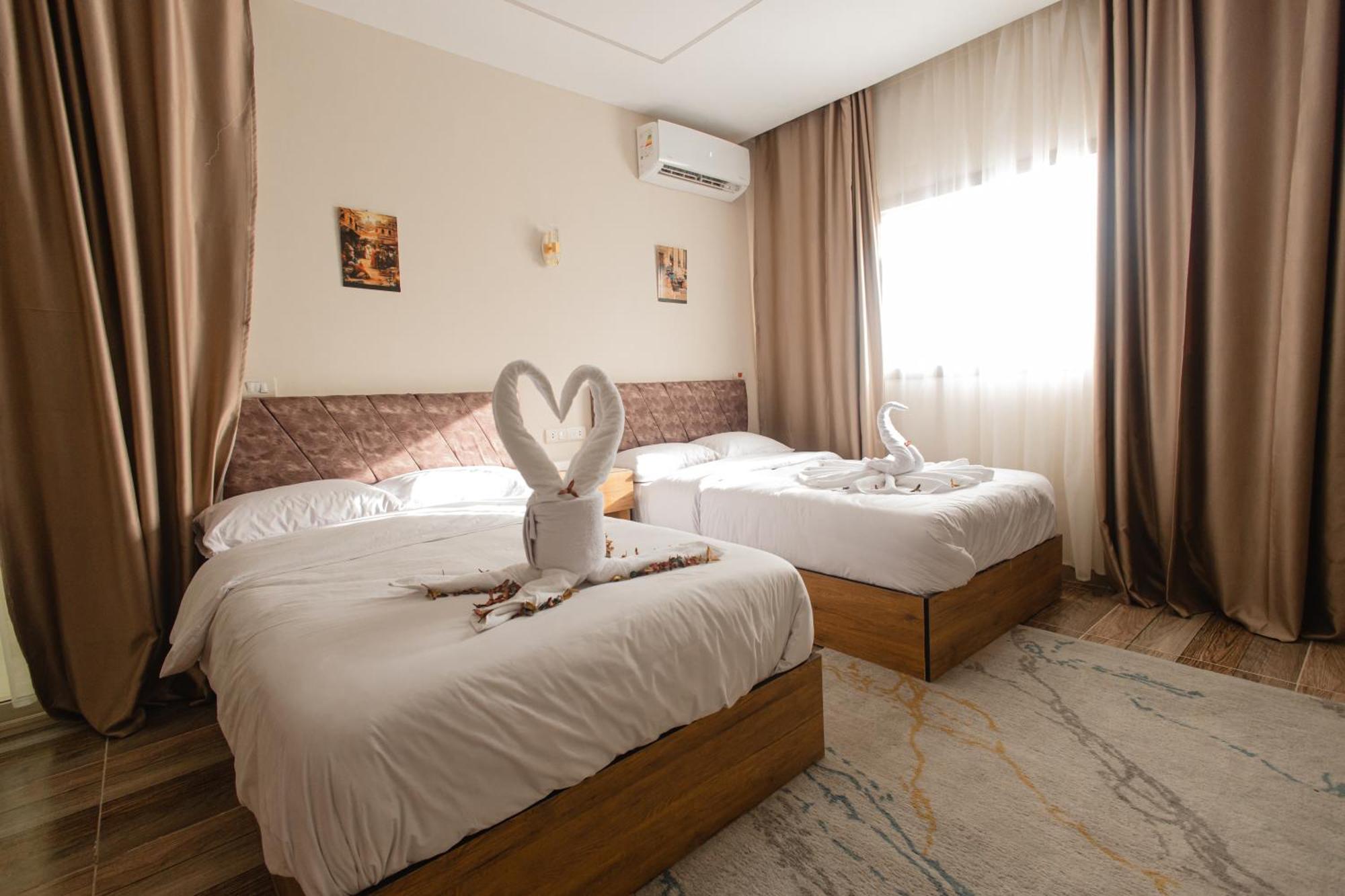 The View Pyramids Hotel Kafret el-Gabal Exterior foto